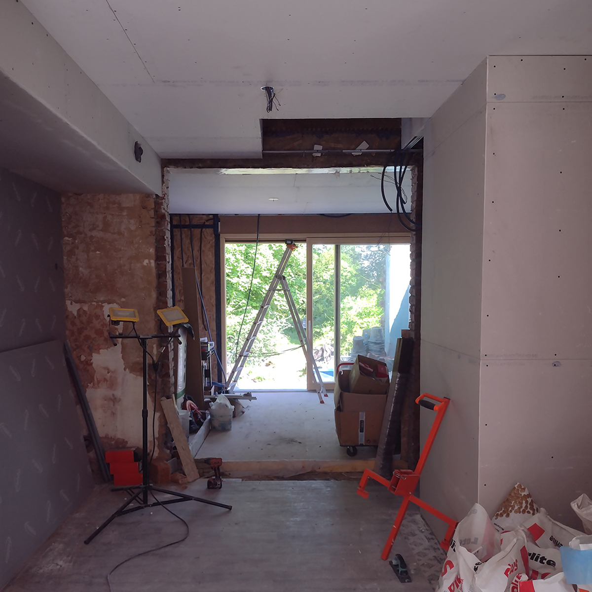 renvation_thermique_globale_maison_extension_ossature_bois_poele_masse_02